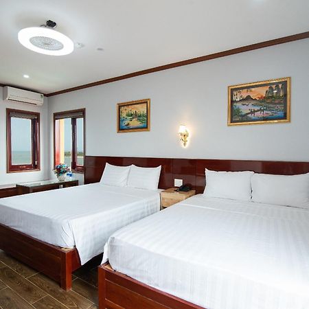 Khách sạn Minh Quang Hotel Dong Hoi Exterior foto